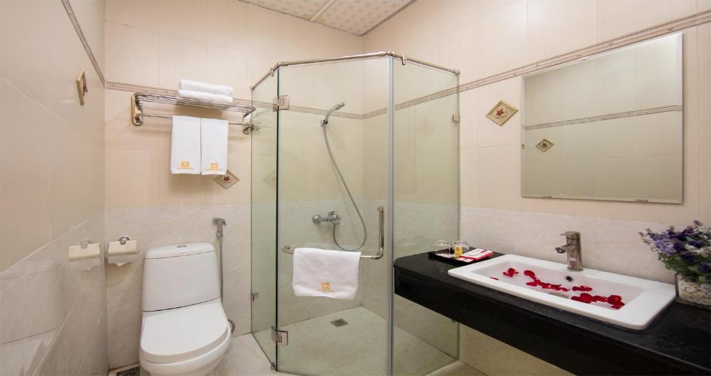 Двухместный (Двухместный номер Делюкс с 2 отдельными кроватями), Van Mieu Hotel