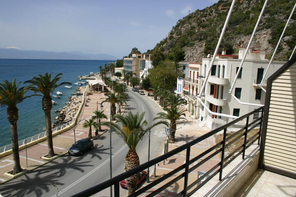 Petit Palais Hotel photo 1