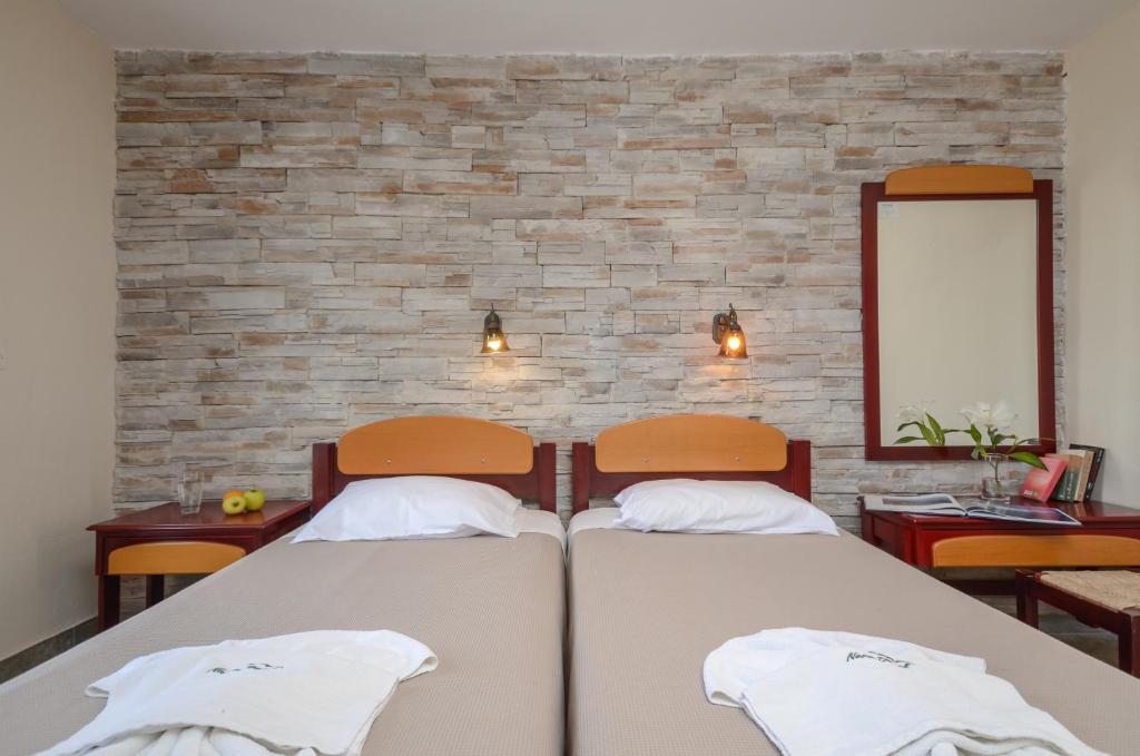 Двухместный (Улучшенный двухместный номер с 1 кроватью), Hotel Naxos Beach
