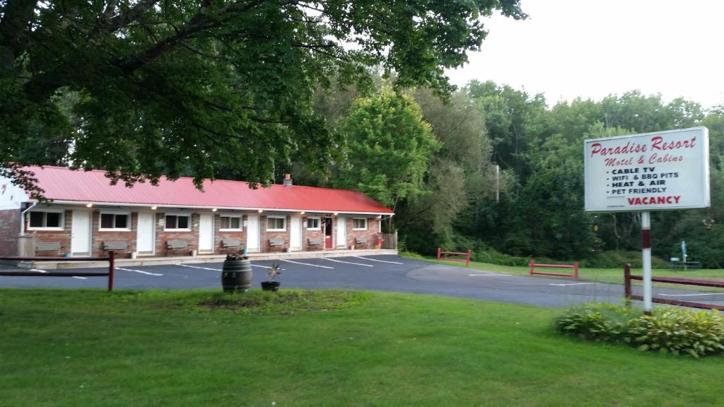 Paradise Resort and Cabins image