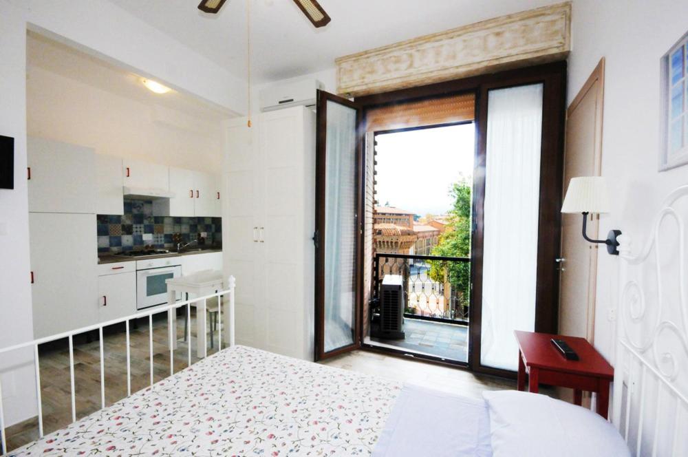 Cortesia 4, Bologna