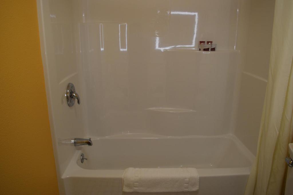 Dew Drop Inn photo 4