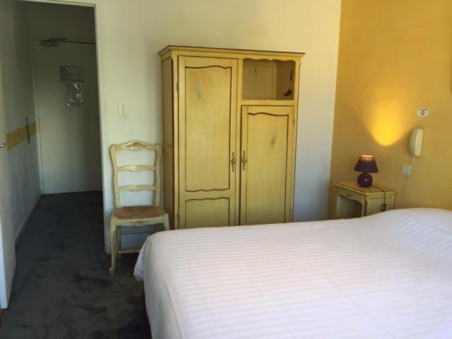 Logis Hotel du Midi - Thumbnail image