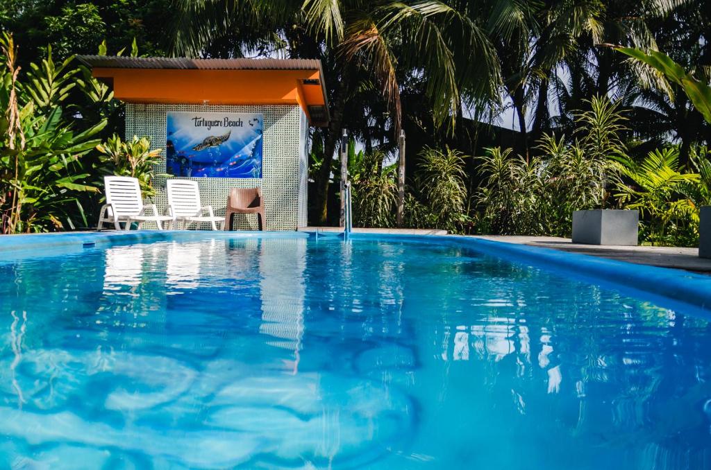 Hotel Tortuguero Beachfront photo 3
