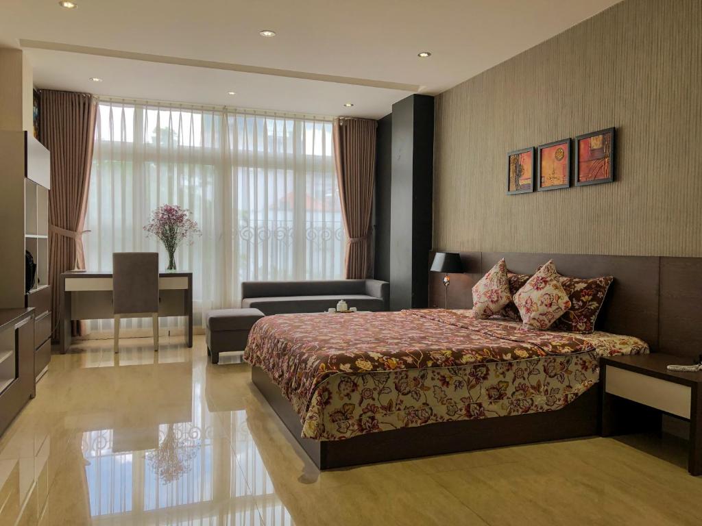 Sunny Serviced Apartment