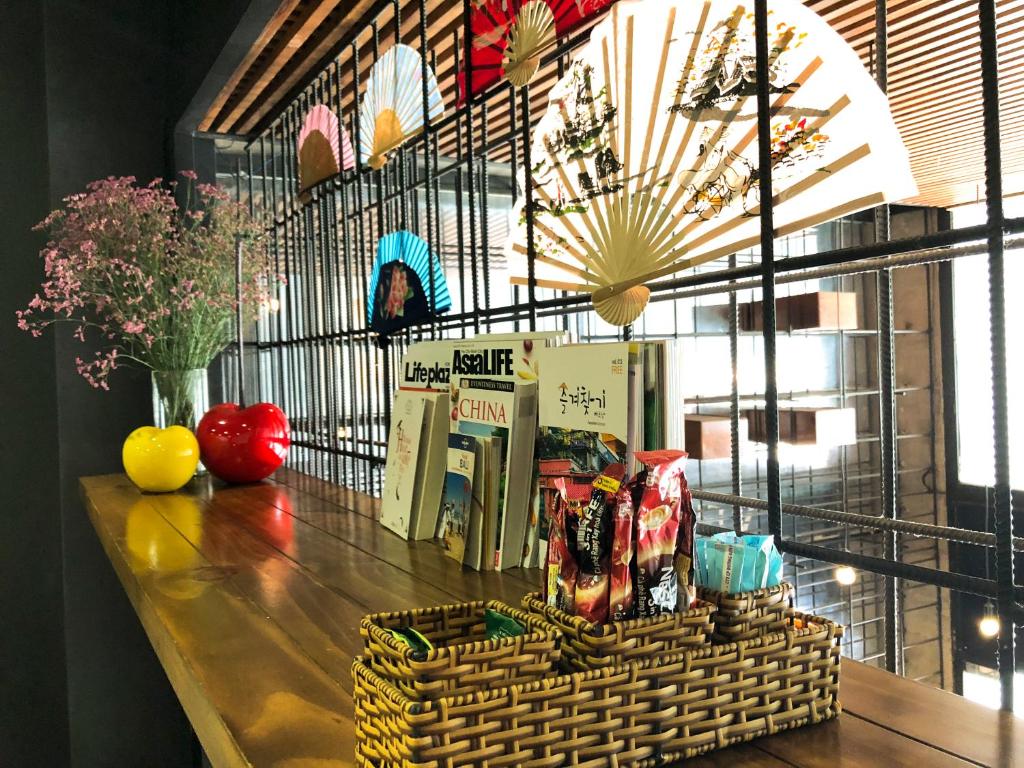 Sunny Serviced Apartment