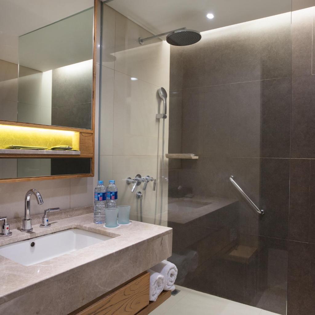 Двухместный (Номер Делюкс с кроватью размера «queen-size»), Hotel Santika Premiere Slipi Jakarta