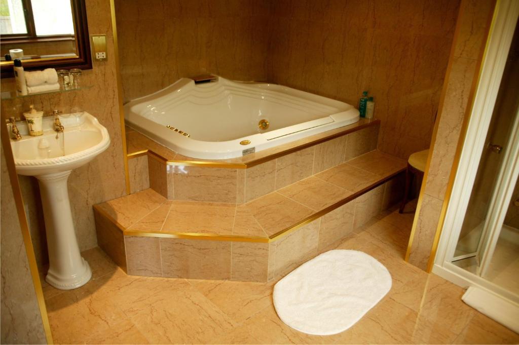 Hanora's Cottage Guesthouse and Restaurant photo 2