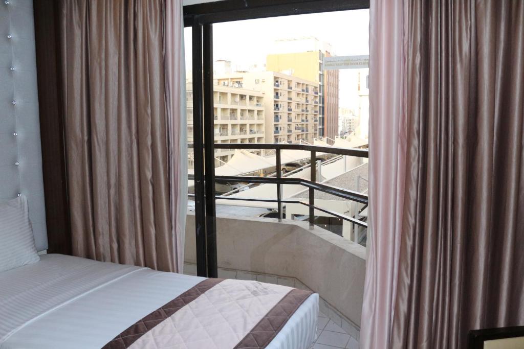 Сьюит (Суперлюкс с видом на море и балконом), Отель Al Khaleej Grand Hotel
