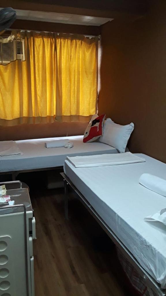 Семейный (Семейный номер Делюкс), Pay-less Guest House (7/F A2)