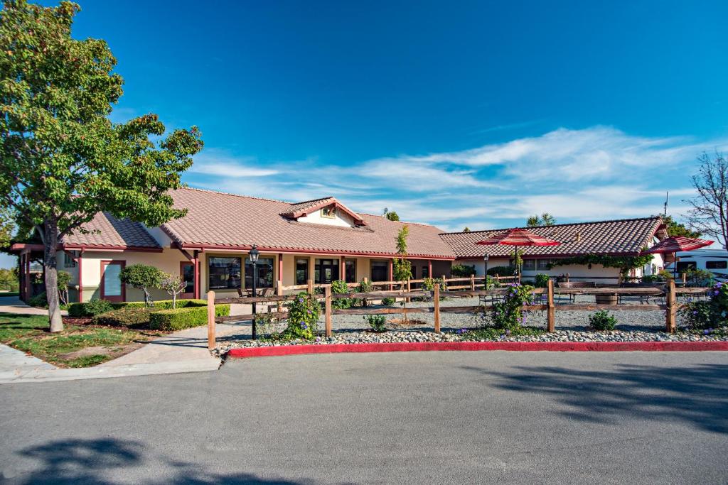 Sun Outdoors Central Coast Wine Country photo 4