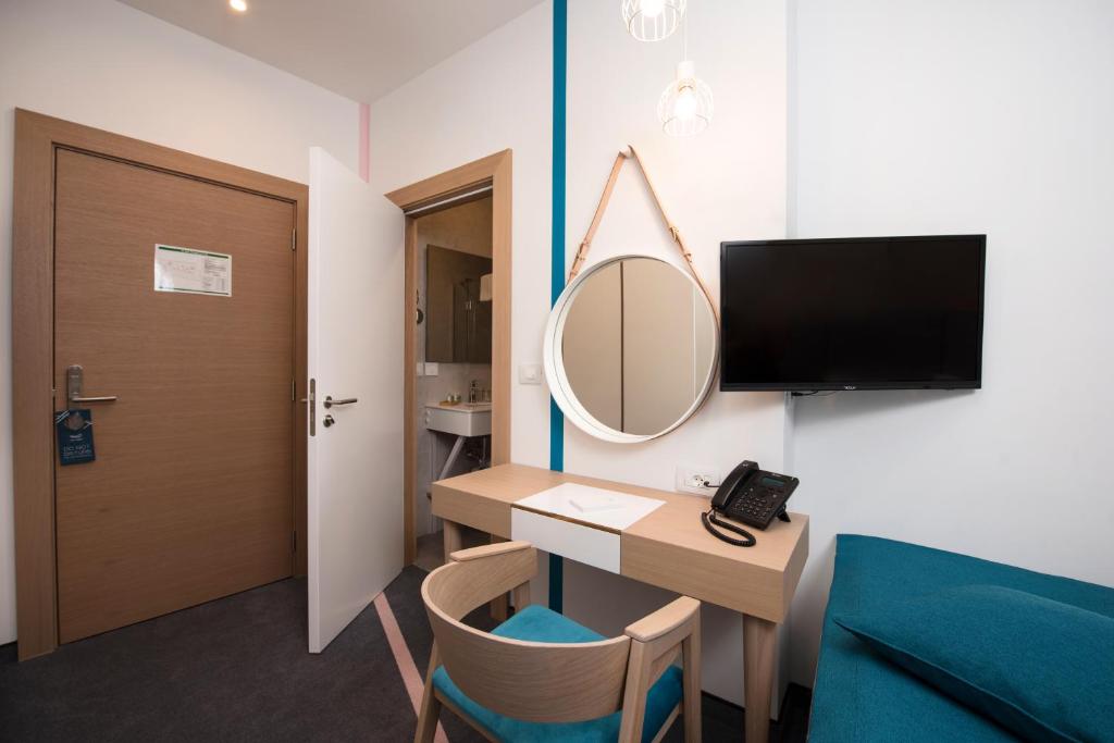 City Nest Modern & Cozy Suites photo 4