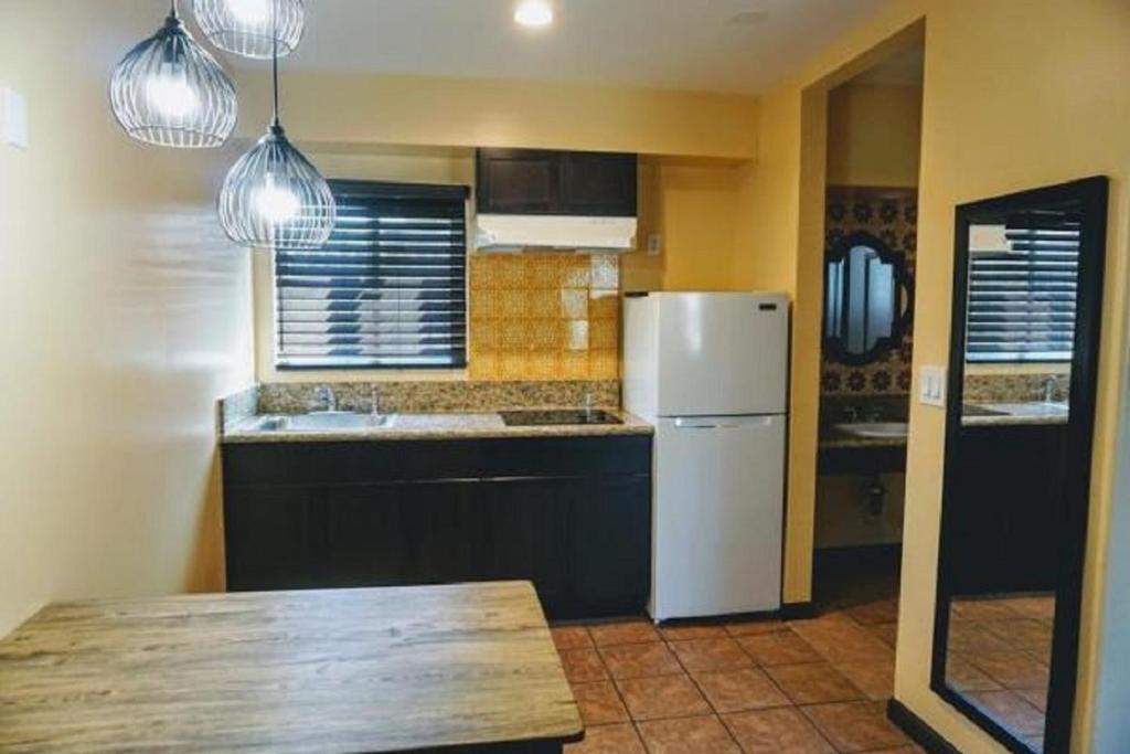 Семейный (Семейный двухместный номер с 1 кроватью), Casa Bella Inn Downtown LA