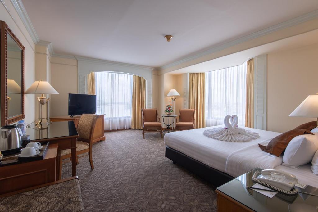Двухместный (Двухместный номер Делюкс - Угловой), Montien Riverside Hotel
