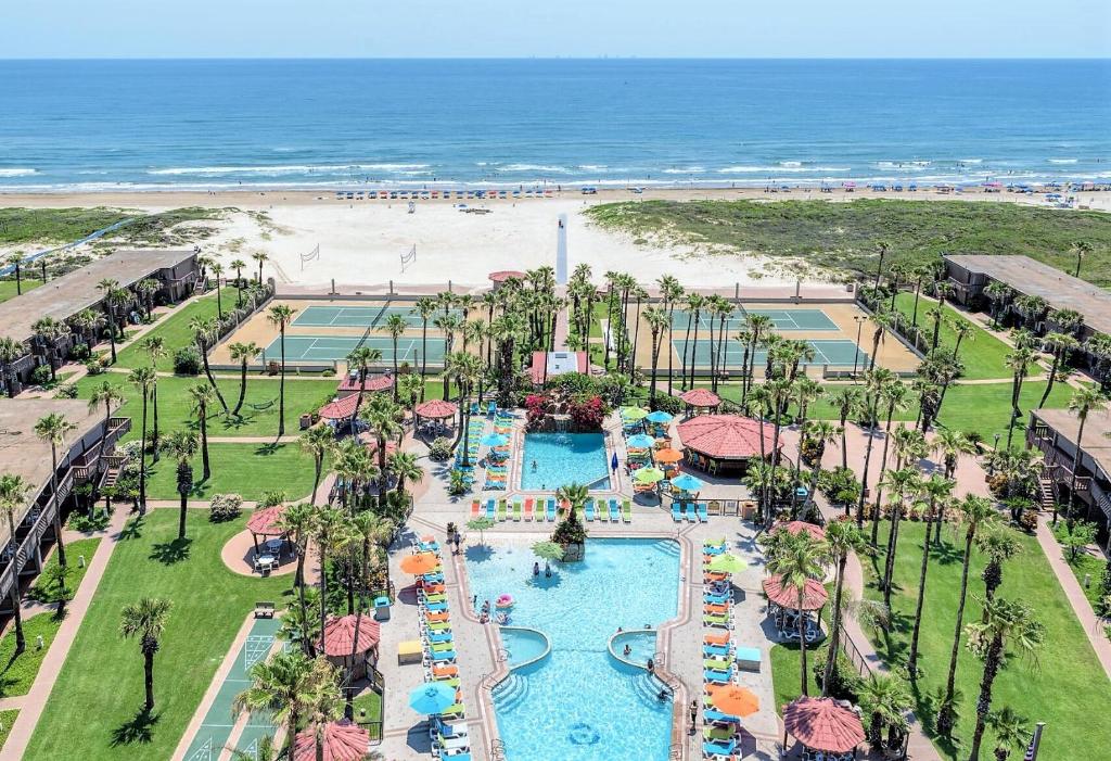Isla Grand Beach Resort image