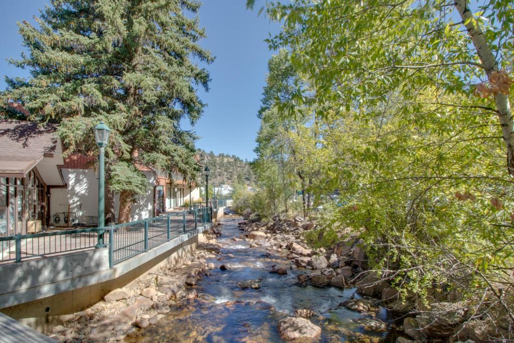 Loft of Estes Park - Permit #6059 photo 2