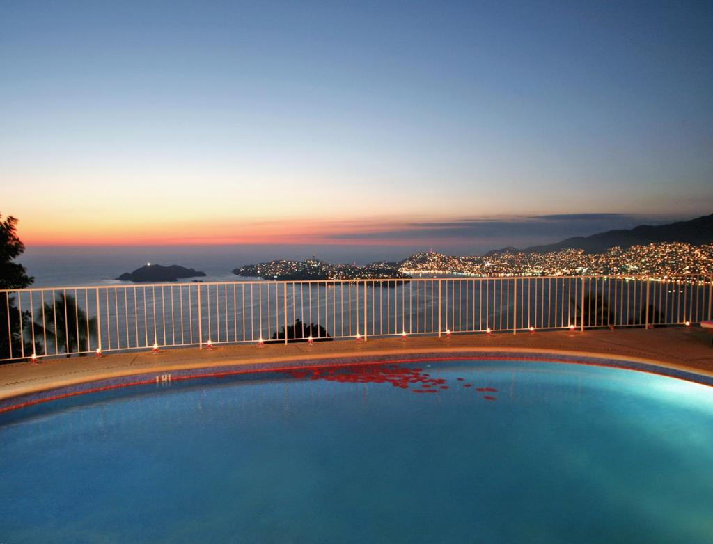 Сьюит (Полулюкс), Las Brisas Acapulco