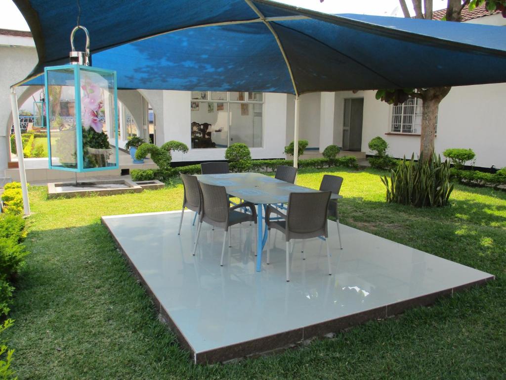 Blue Lagoon Lodge Blantyre photo 3