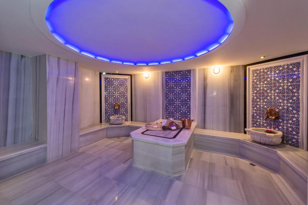 Hotel Boursier 1 & Spa photo 1