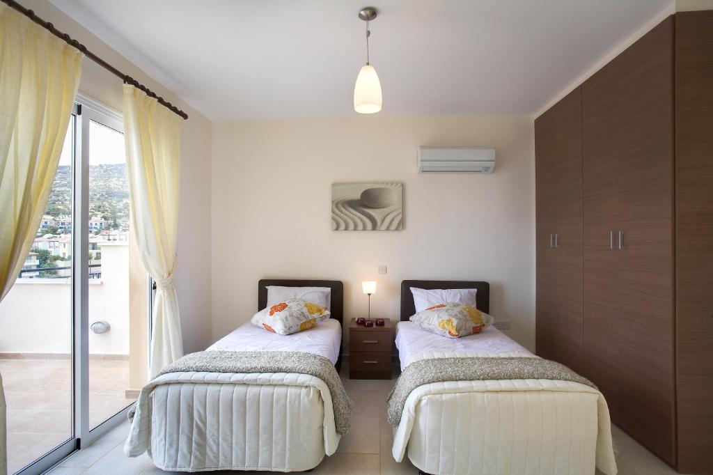 Club Coral View Resort photo 3