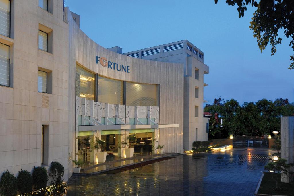 Fortune Sector 27 Noida - Member ITC's Hotel Group