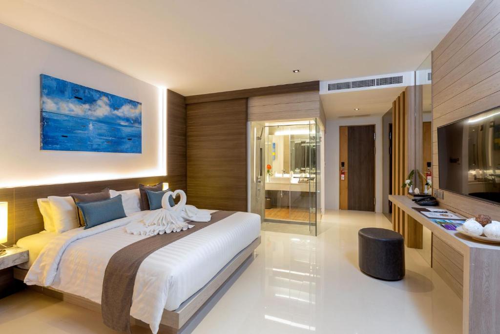 Сьюит (Люкс с видом на бассейн), Kudo Hotel