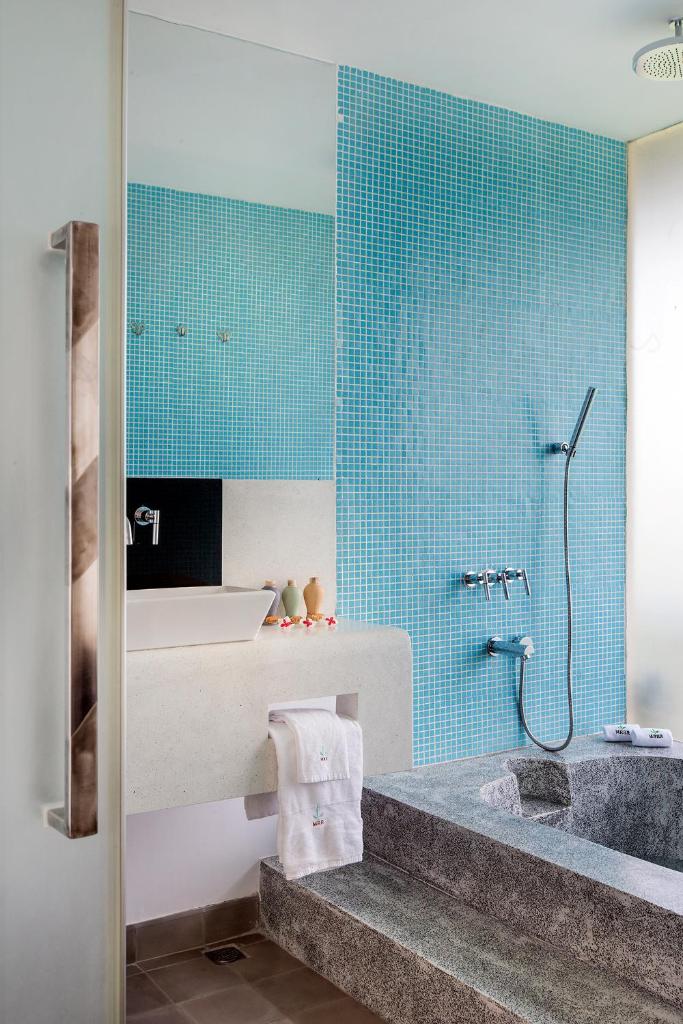 Mekong Riverside Boutique Resort & Spa