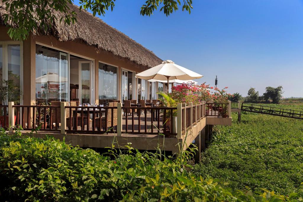 Mekong Riverside Boutique Resort & Spa 