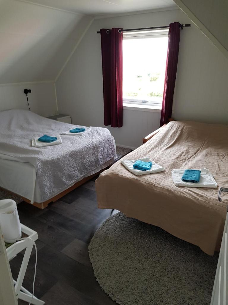 1 Room in The Yellow House, close to Airport & Lofoten photo 1