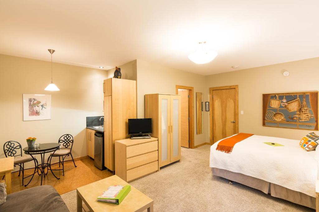 Cormier's Studio Guest suites photo 4