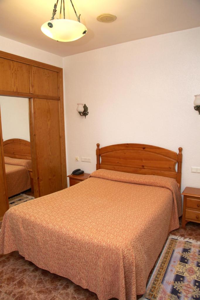 Hotel Los Arcos photo 1