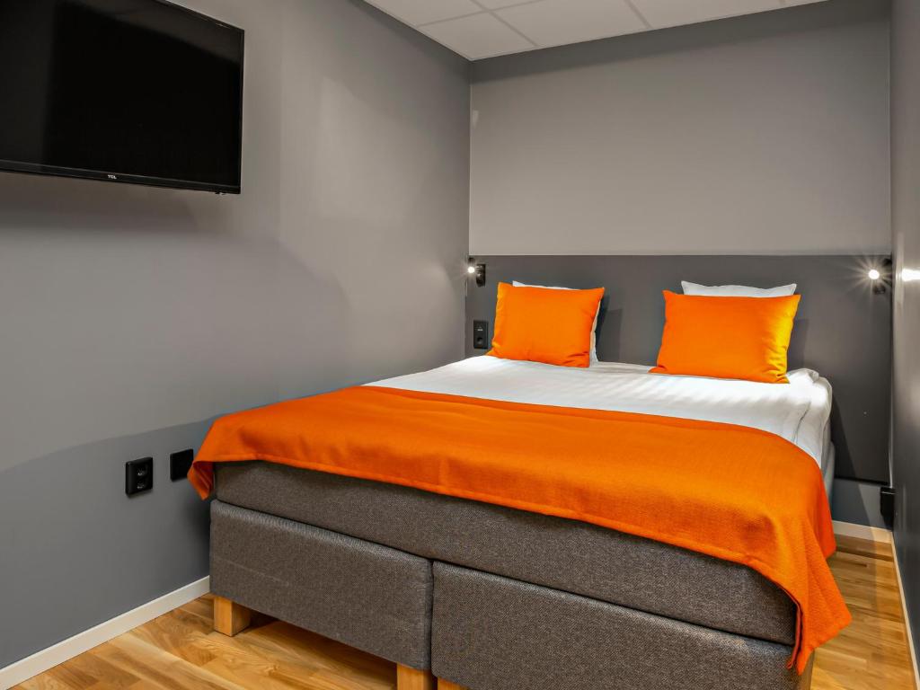 Двухместный (Двухместный номер эконом-класса без окна с 1 кроватью), Connect Hotel City