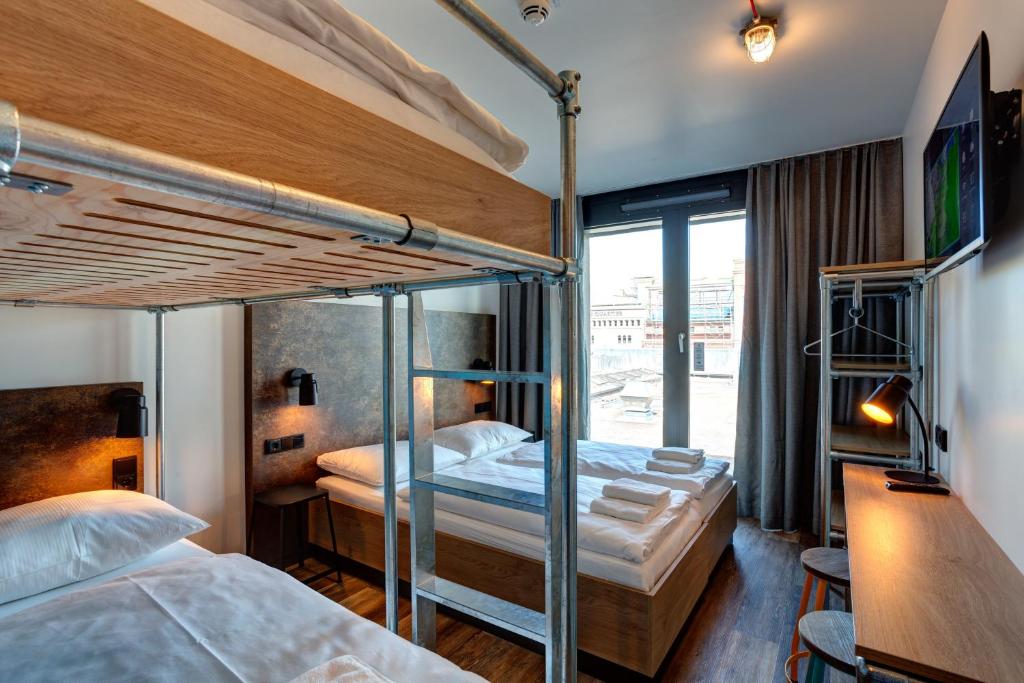 Двухместный (Двухместный номер с 2 отдельными кроватями), MEININGER Hotel Berlin Tiergarten