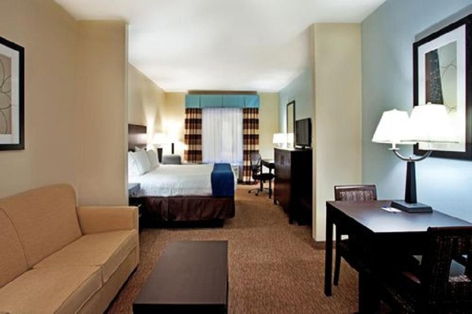 Holiday Inn Express - Eunice, an IHG Hotel photo 2