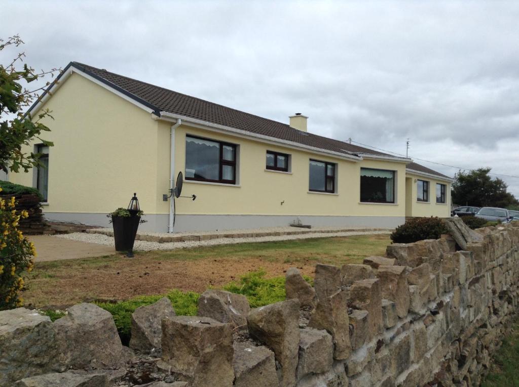Viewpoint house photo 1