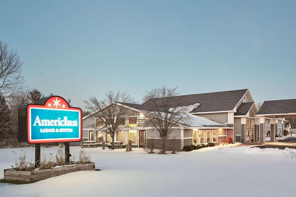 AmericInn by Wyndham Douglas/Saugatuck image