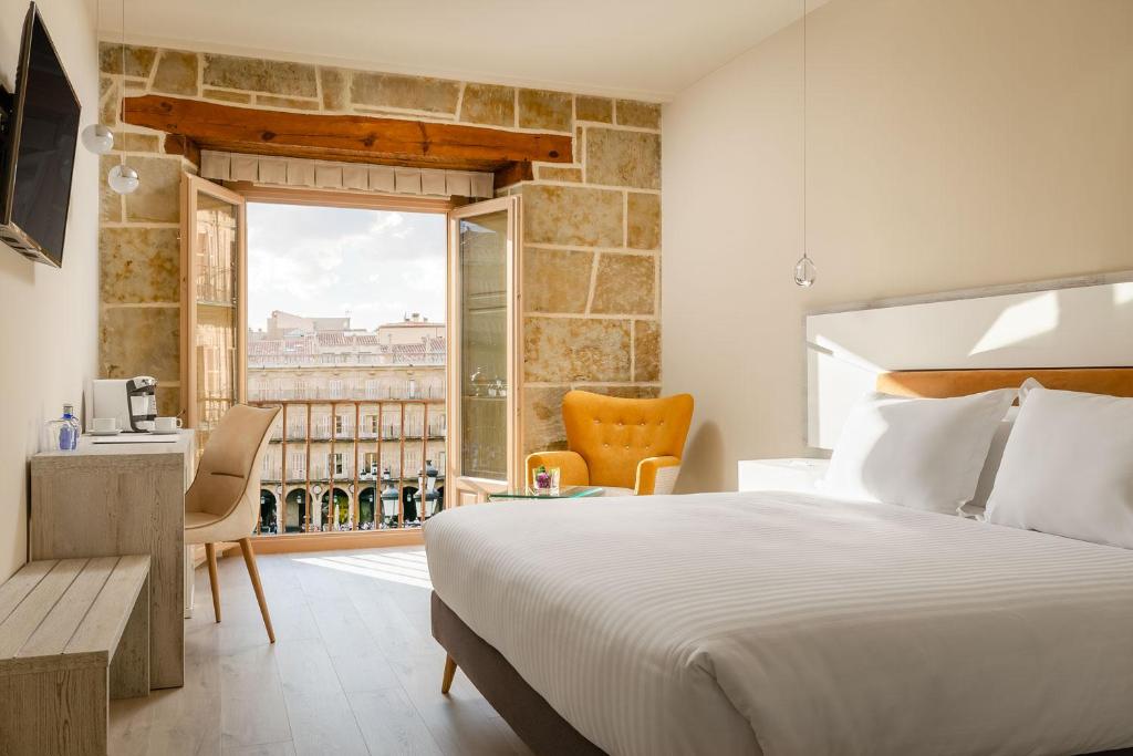 Двухместный (Double Room with Plaza Mayor views), Salamanca Luxury Plaza