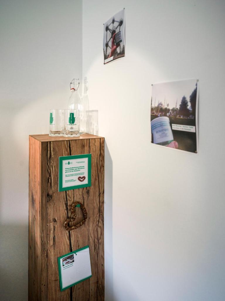 BRATWURSThotel photo 2