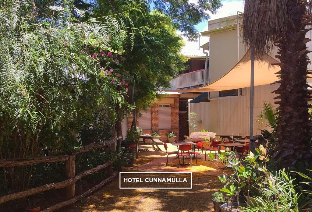 Hotel Cunnamulla - Tap to explore photos