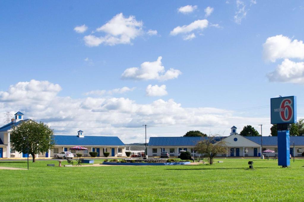 Motel 6-Harrisonburg, VA - South photo 2