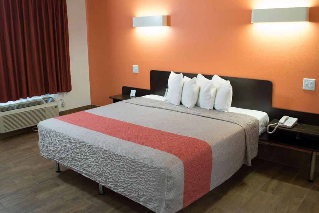 Motel 6-Harrisonburg, VA - South photo 3