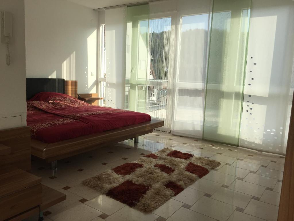 EMC Maisonette photo 1
