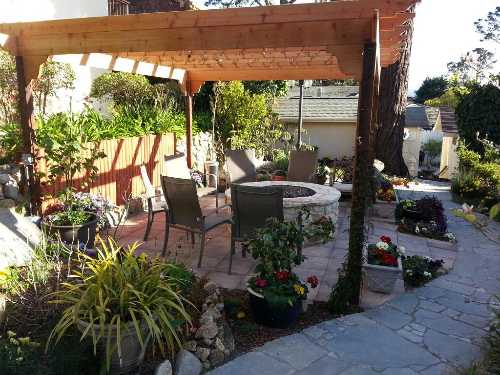 The Vendange Carmel Inn & Suites photo 4