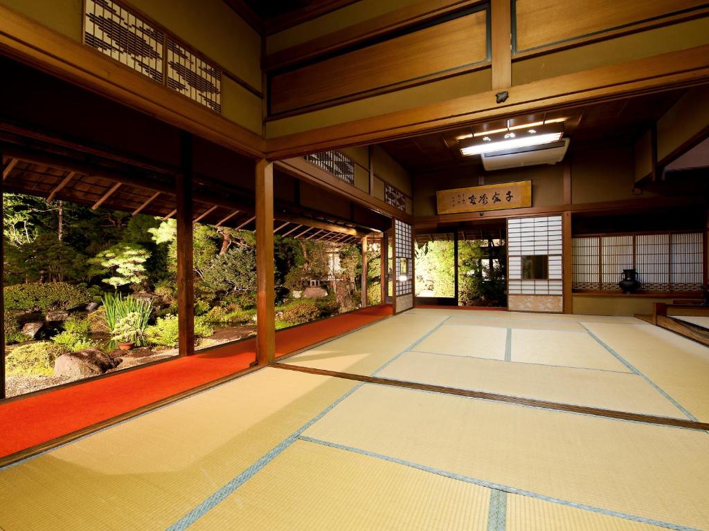 Yoshitagawa Bekkan photo 1
