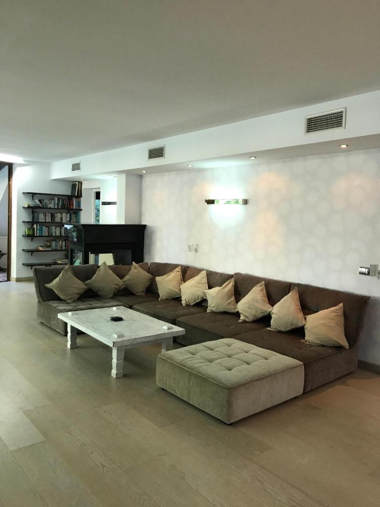 Villa with Heated Pool and Jacuzzi close to Puerto Banus and Beach photo 4