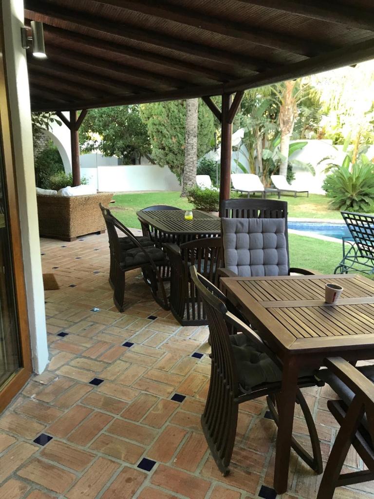 Villa with Heated Pool and Jacuzzi close to Puerto Banus and Beach photo 1