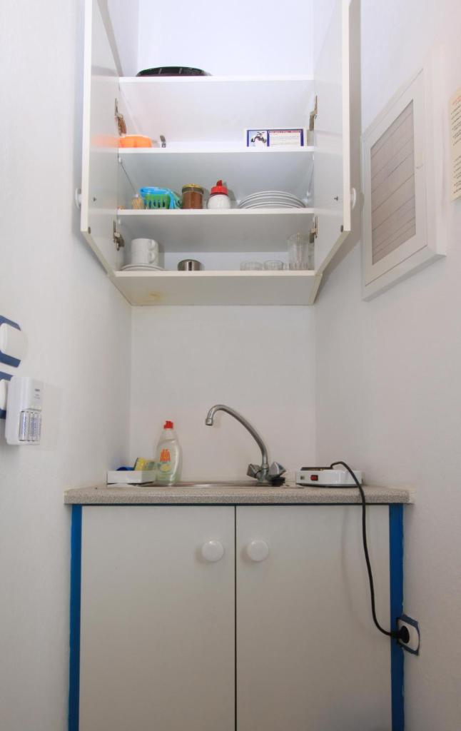 Smaragda Rooms & Studios photo 4