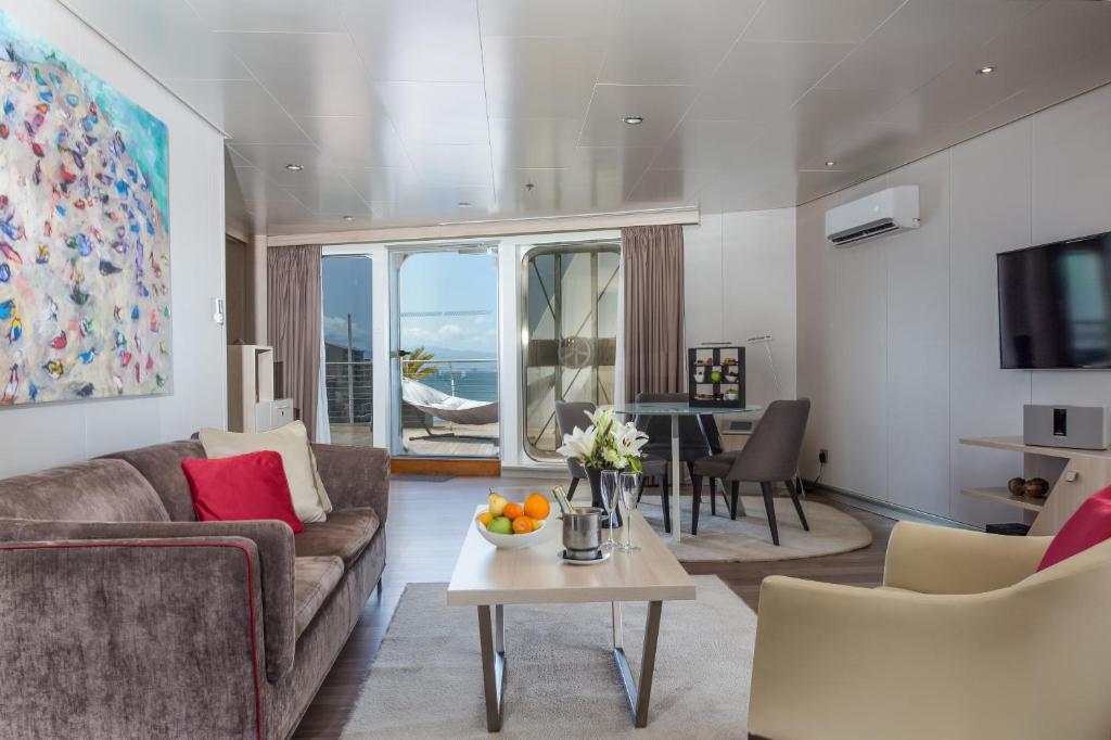 Sunborn Gibraltar photo 3