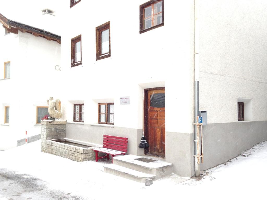 Chasa Anguel photo 1