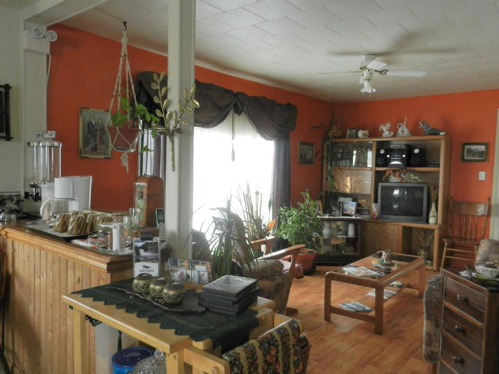 Domaine Joseph Ross Bed and Breakfast photo 2